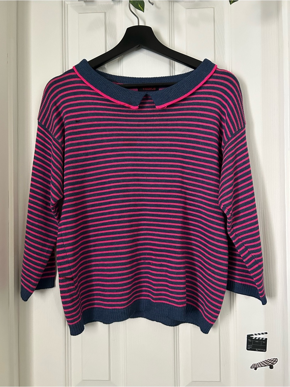 4/$12 💚 village Pink and Navy Striped Crewneck Sweater